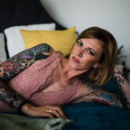 Onlyfans leaks christinarenee 

 profile picture