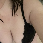 Elizabeth (@livingmybestlife2021) Leaks OnlyFans 

 profile picture