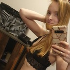 Melanie (@m22hotgirl) Leaked OnlyFans 

 profile picture