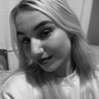 Mo (@mohartxo) Leak OnlyFans 

 profile picture