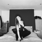 Nicole (nixi1998) Leaked OnlyFans 

 profile picture