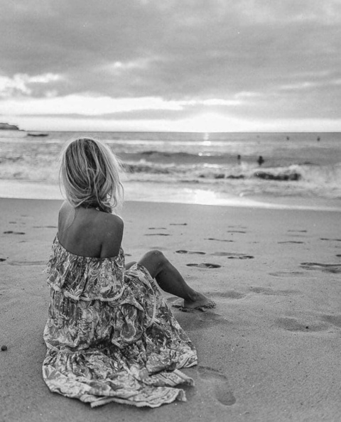 Header of peachy-lips