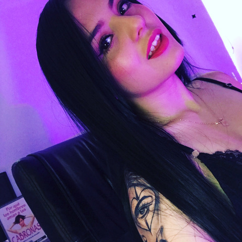 Header of scarlett_cute97