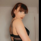 Yvonnerussiancreme (@yvonnerussiancreme) Leak OnlyFans 

 profile picture